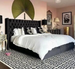 LIT DOUBLE CLOUTE CAPITONNE VELOURS NOIR